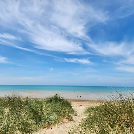 Maison Au Calme, Idealement Situee Au Centre Du Cotentin